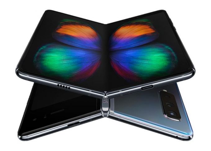 Samsugn Galaxy Fold s ohebným displejem