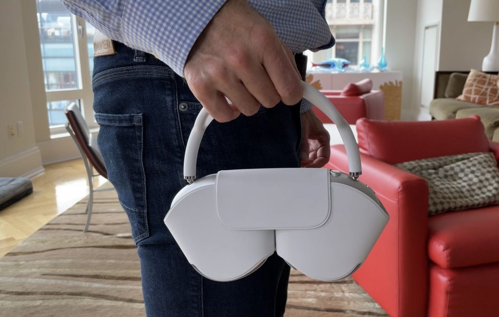 AirPods Max Smart Case