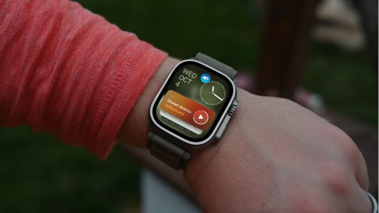 gesto poklepání Apple Watch