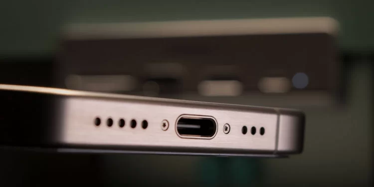 iPhone USB-C